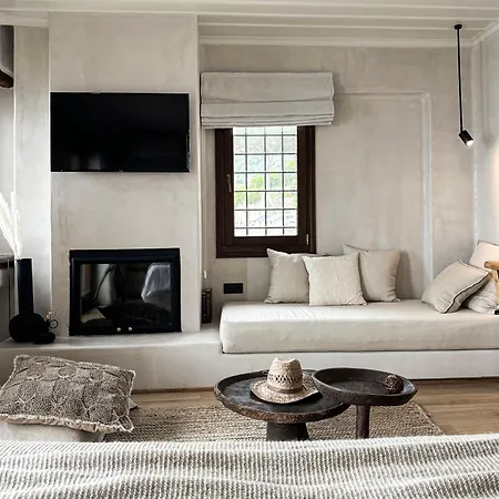 Agapitos & בית הארחה 4*