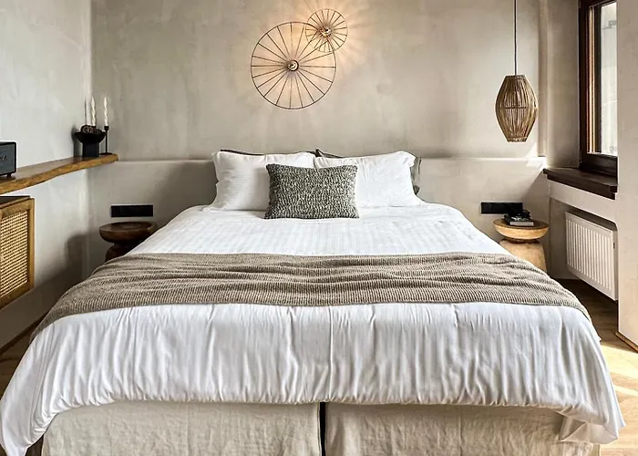 בית הארחה Agapitos & 4*