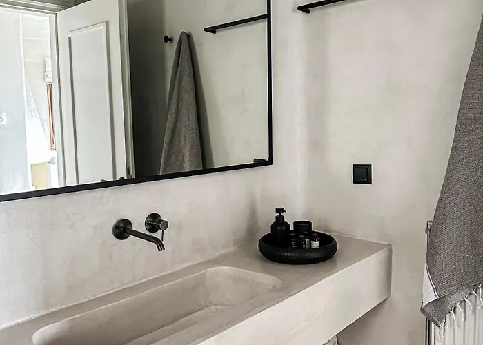 Agapitos & בית הארחה